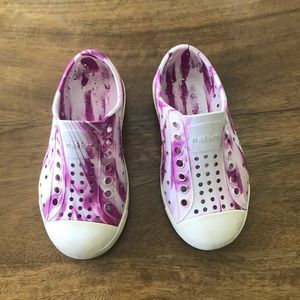 Native Jefferson Shoes Size 9